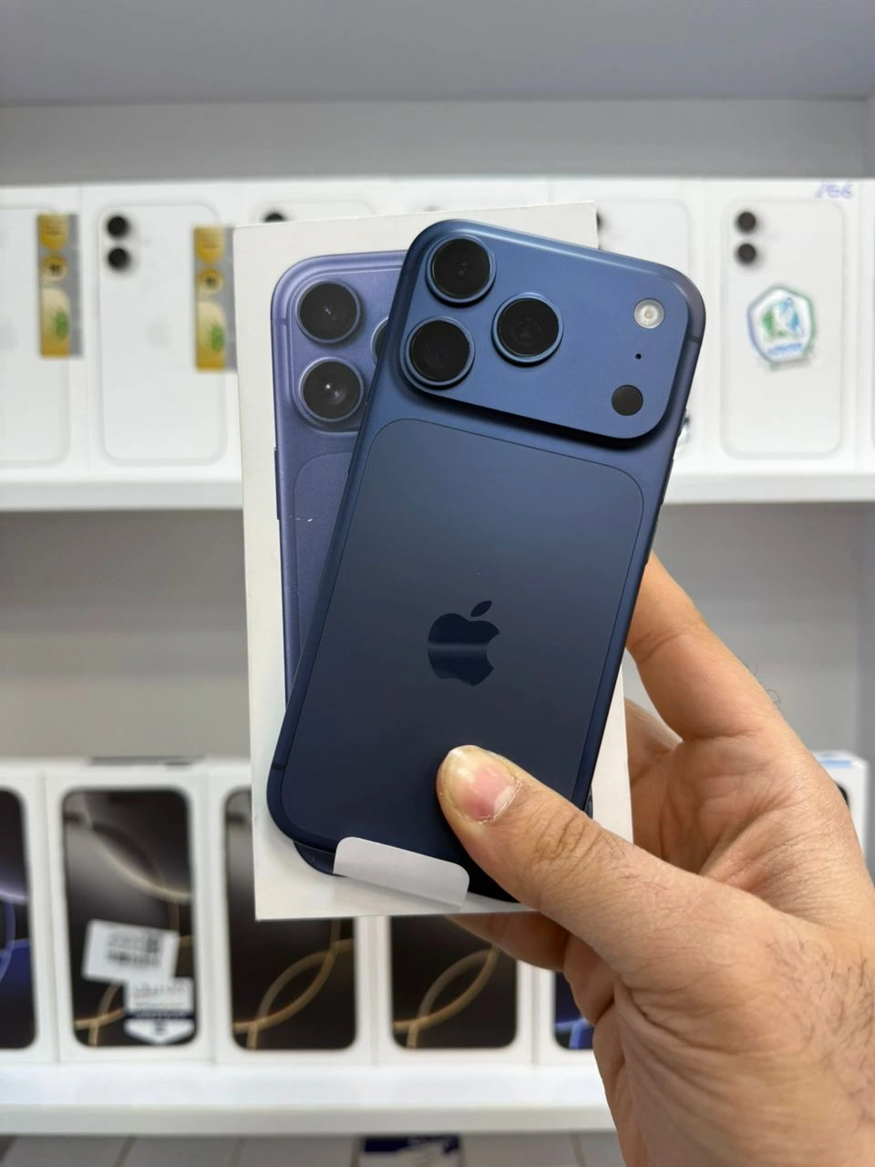 گوشی اپل آیفون 17 پرو 256 گیگابایت مدل ZAA رجیستر شده - Image 4